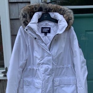 Land’s End Woman’s Parka Coat White Large w/Full Double Zipper & Removable Hood